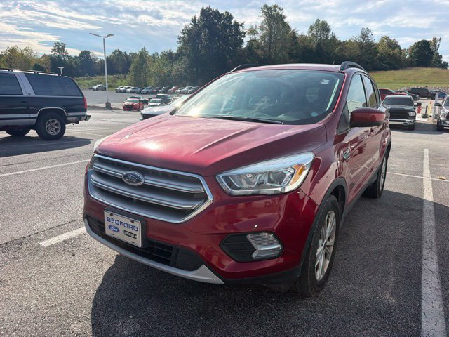 Used 2017 Ford Escape SE w/ Equipment Group 201A AWD/4WD image 2