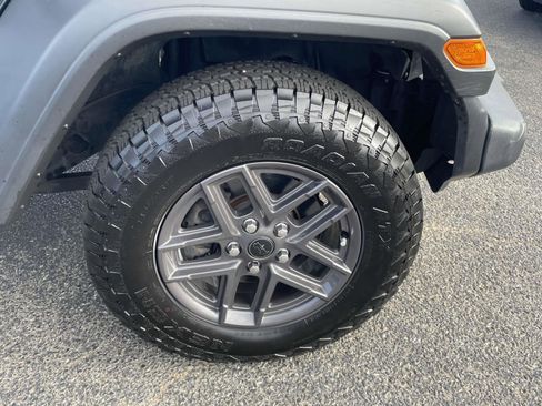 Used 2020 Jeep Wrangler Unlimited Sport image 14