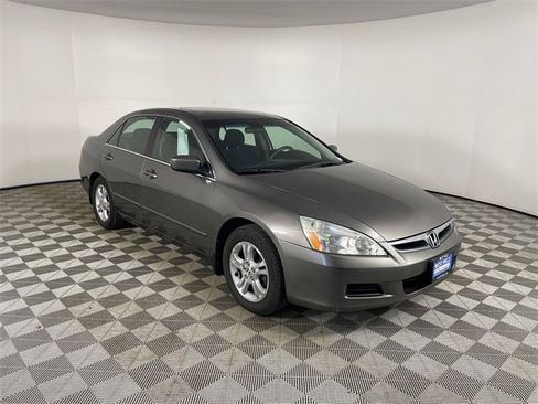 Used 2006 Honda Accord EX image 24