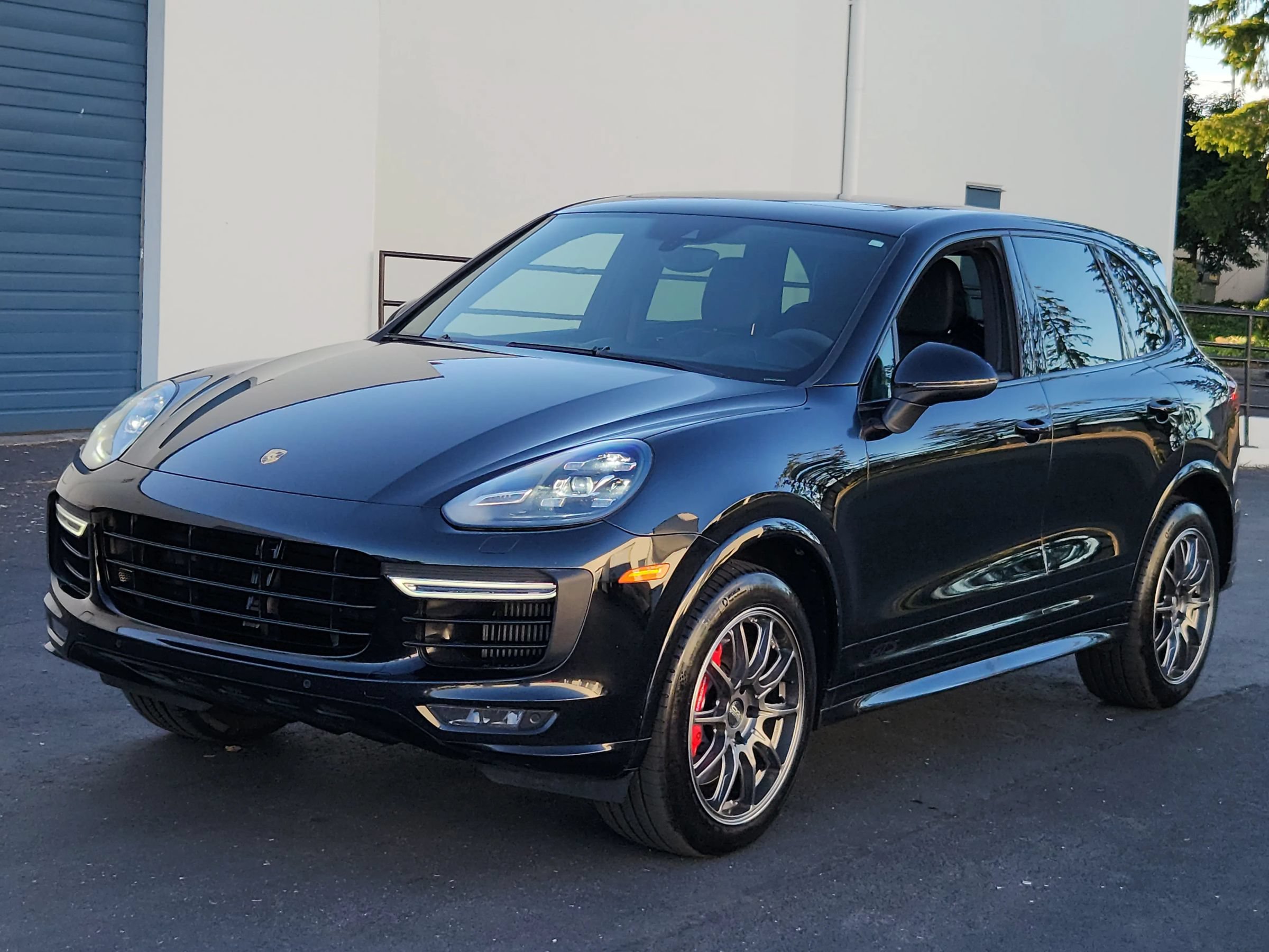 Used 2016 Porsche Cayenne GTS w/ Premium Package Plus AWD/4WD image 1