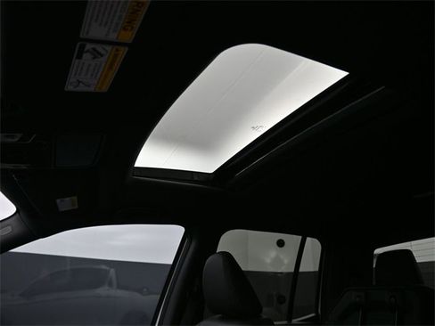 New 2026 Honda Ridgeline Black Edition image 2