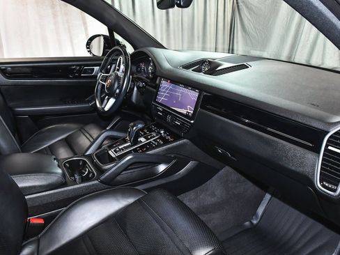 Used 2020 Porsche Cayenne E-Hybrid image 61