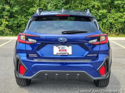 Used 2024 Subaru Crosstrek 2.0i Premium AWD/4WD image 5