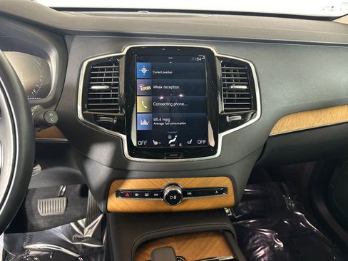 Used 2022 Volvo XC90 T8 Inscription Expression w/ Advanced Package image 28