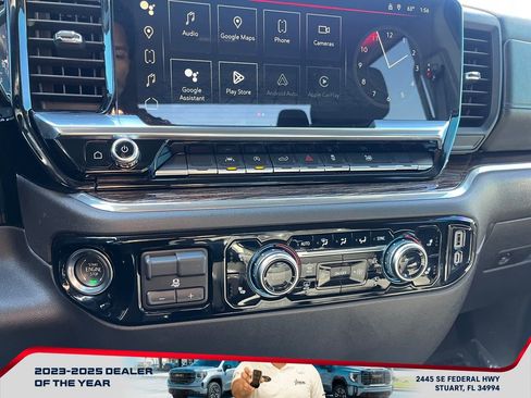 Used 2025 GMC Sierra 1500 Elevation image 29