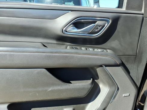 Used 2024 GMC Yukon AT4 w/ Technology Package image 17