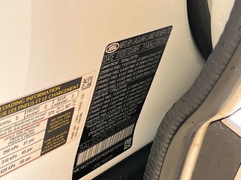 Used 2020 Land Rover Range Rover HSE image 30