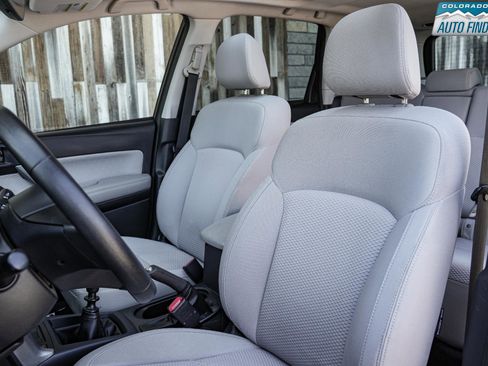 Used 2018 Subaru Forester 2.5i Premium AWD/4WD image 14