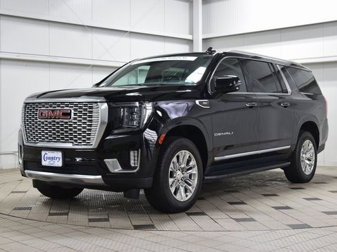 Used 2024 GMC Yukon XL Denali w/ Max Trailering Package image 3