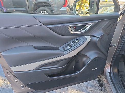 Used 2023 Subaru Forester Limited image 17