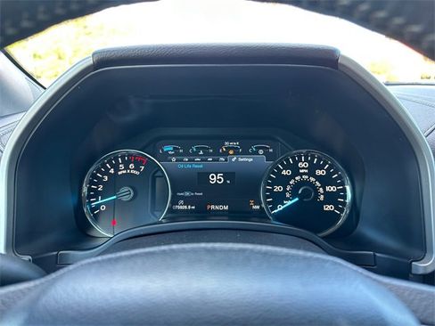 Used 2019 Ford F150 Lariat w/ Trailer Tow Package image 25