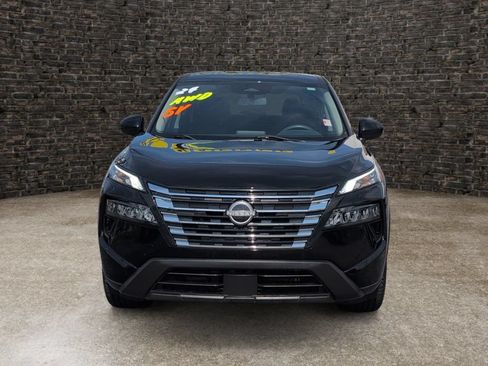 Used 2024 Nissan Rogue SV AWD/4WD image 5