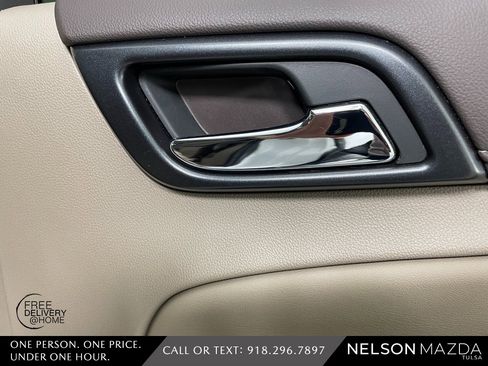 Used 2019 GMC Yukon SLT image 41