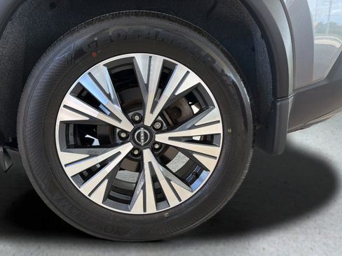 Certified 2023 Nissan Rogue SV AWD/4WD image 26