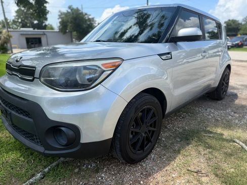 Used 2018 Kia Soul image 4