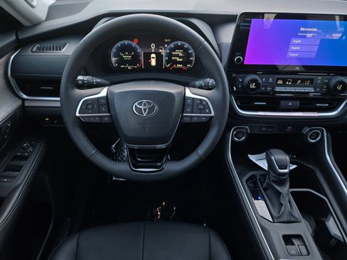 Certified 2026 Toyota Grand Highlander FWD image 14