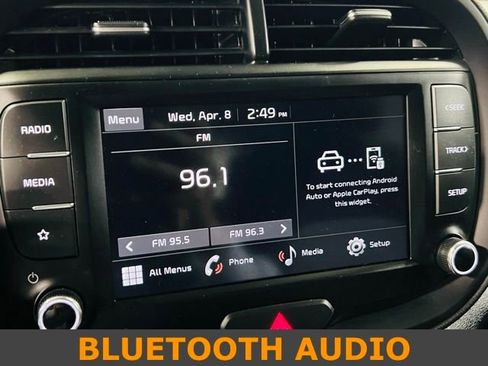 Used 2025 Kia Soul LX w/ LX Technology Package FWD image 6