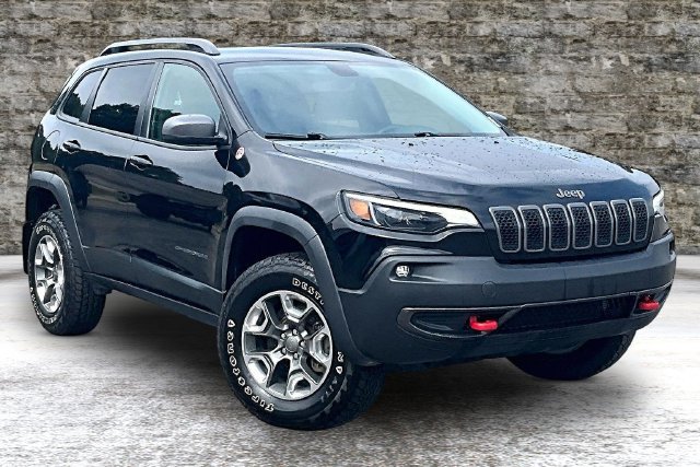 Used 2019 Jeep Cherokee Trailhawk w/ Cold Weather Group AWD/4WD image 1