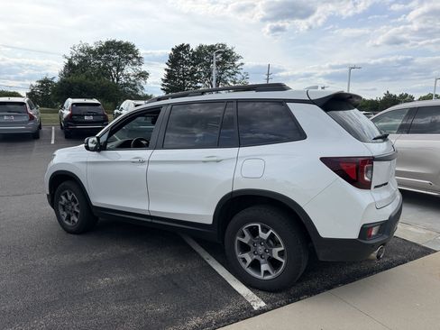 Used 2023 Honda Passport TrailSport image 5