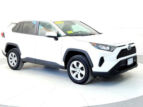 Certified 2022 Toyota RAV4 LE image 7
