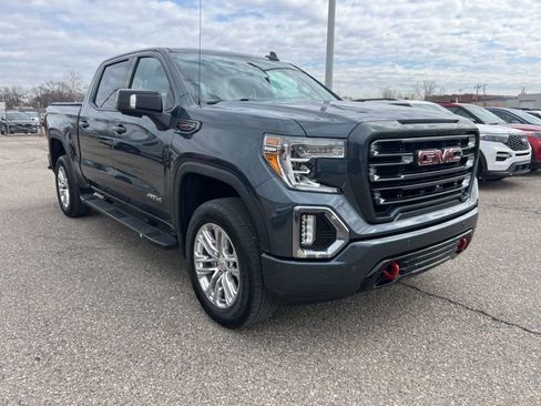 Used 2020 GMC Sierra 1500 AT4 w/ AT4 Premium Package image 3