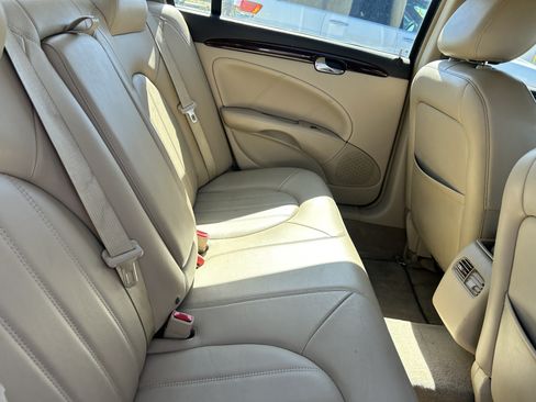 Used 2011 Buick Lucerne CXL FWD image 11