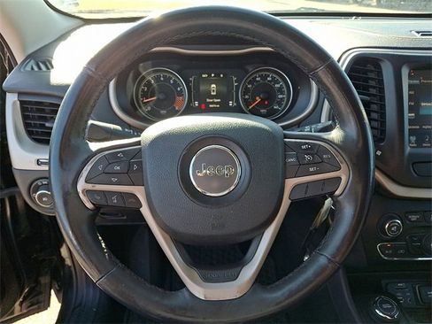 Used 2015 Jeep Cherokee Latitude w/ Cold Weather Group image 15