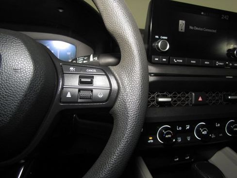 Used 2023 Honda Accord EX image 6