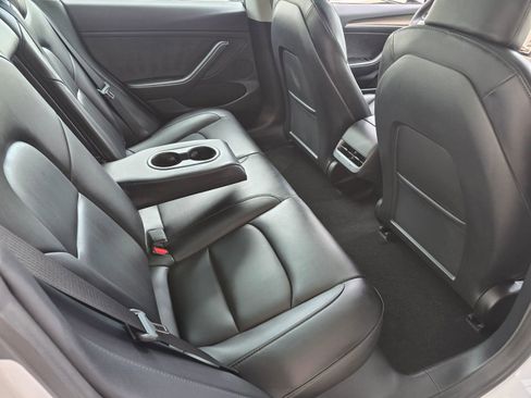 Used 2023 Tesla Model 3 Standard Range image 30