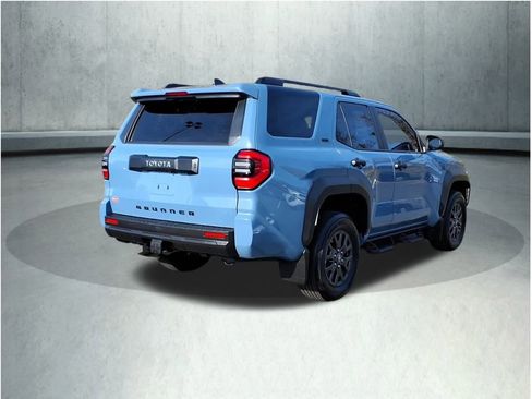 Certified 2025 Toyota 4Runner SR5 image 28