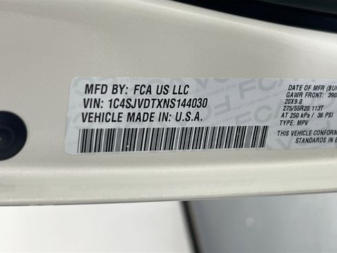 Used 2022 Jeep Wagoneer Series III AWD/4WD image 34