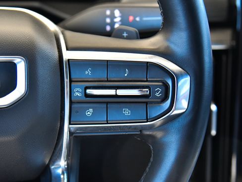 Used 2024 GMC Acadia Elevation FWD image 36