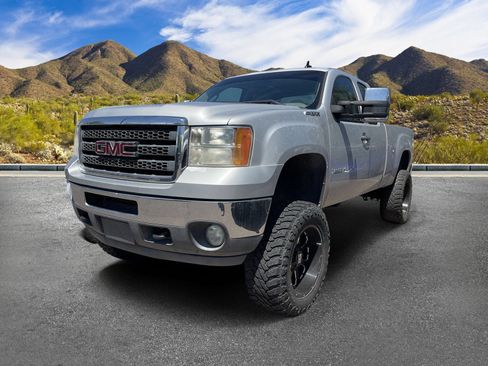 Used 2011 GMC Sierra 2500 SLE AWD/4WD image 13