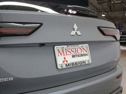 New 2026 Mitsubishi Outlander SE FWD image 4