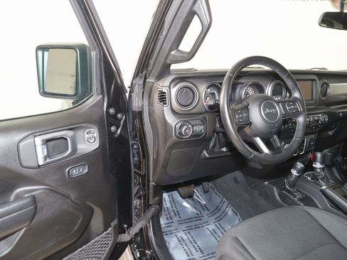 Used 2022 Jeep Wrangler Unlimited Sport image 41