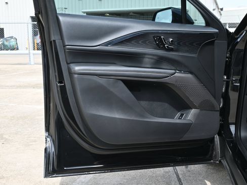 Certified 2024 Cadillac Lyriq Luxury RWD image 18