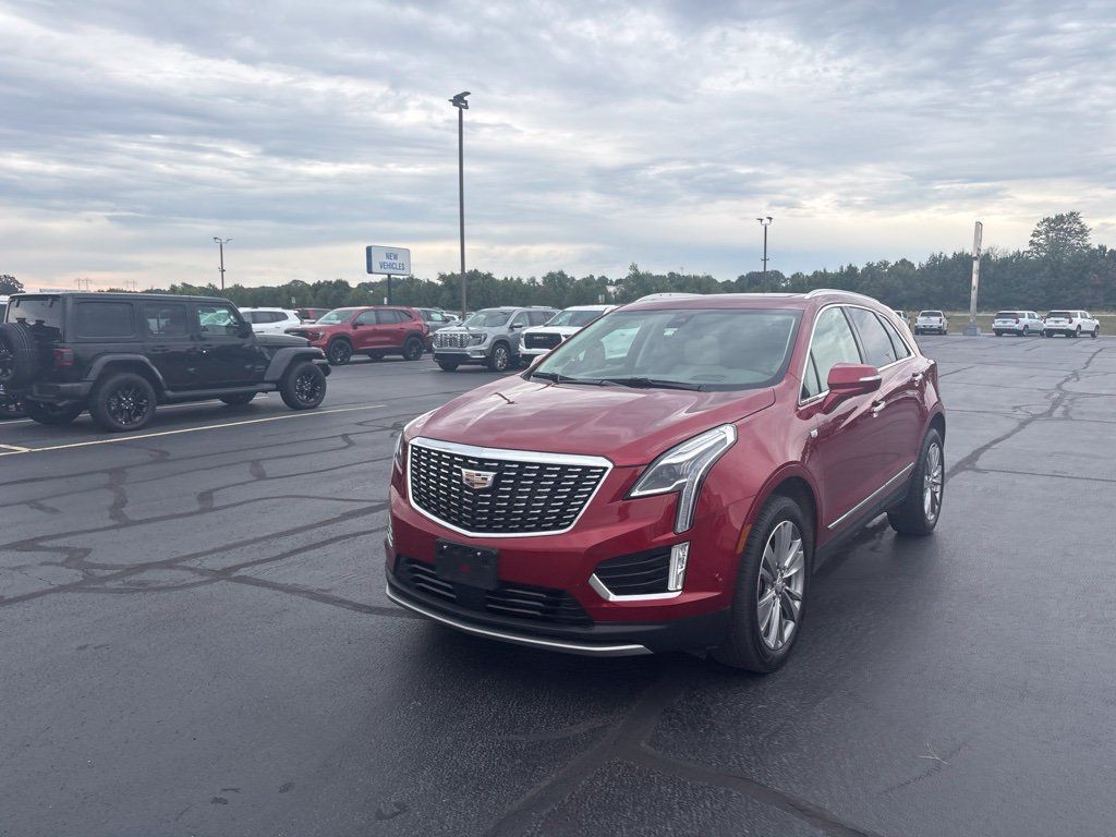 Used 2024 Cadillac XT5 Premium Luxury w/ Technology Package FWD image 6
