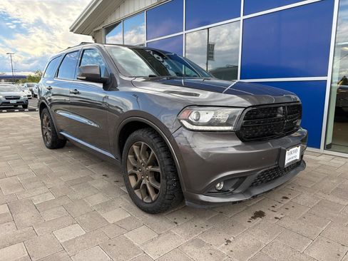 Used 2017 Dodge Durango R/T w/ Trailer Tow Group IV AWD/4WD image 2