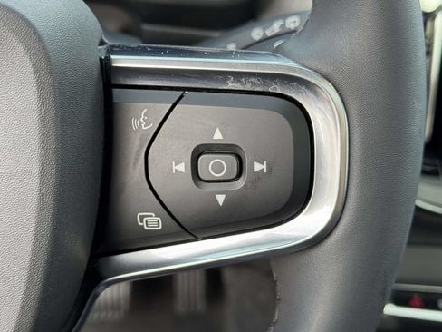 Certified 2023 Volvo XC40 B5 Plus w/ Driver Assist Package AWD/4WD image 23