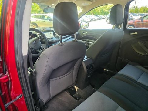 Used 2018 Ford Escape SE w/ SE Sync 3 Package AWD/4WD image 19