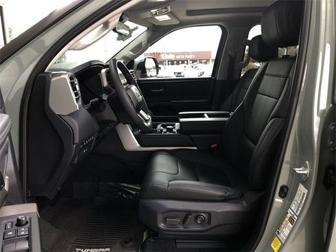 Used 2024 Toyota Tundra Limited image 25