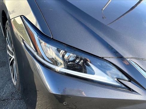 Used 2022 Lexus ES 300h w/ Premium Package image 28