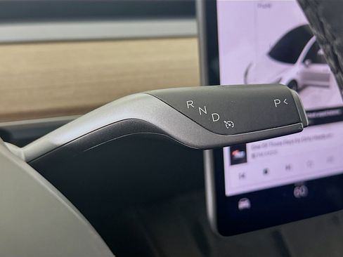 Used 2023 Tesla Model 3 Standard Range RWD image 23