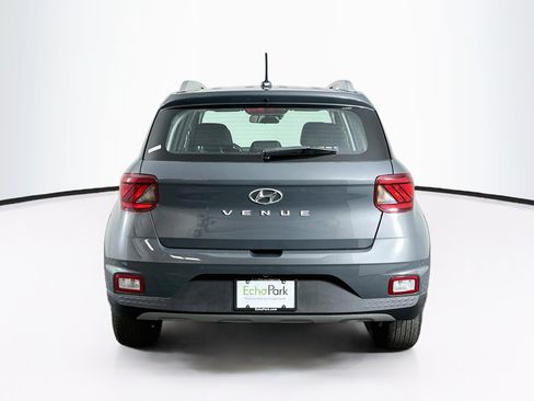Used 2025 Hyundai Venue SEL FWD image 7