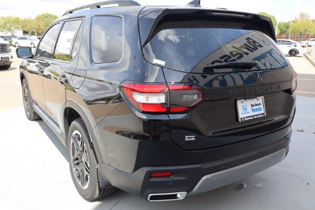 New 2026 Honda Pilot Touring image 5