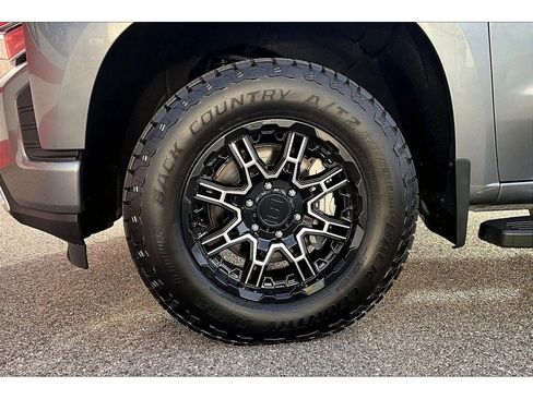 Used 2020 Chevrolet Silverado 1500 High Country image 9