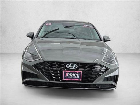 Used 2023 Hyundai Sonata SEL FWD image 2