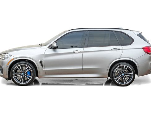 Used 2015 BMW X5 M image 11