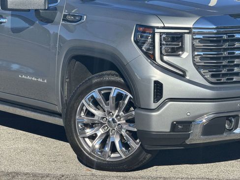 Used 2024 GMC Sierra 1500 Denali w/ Denali Reserve Package image 13