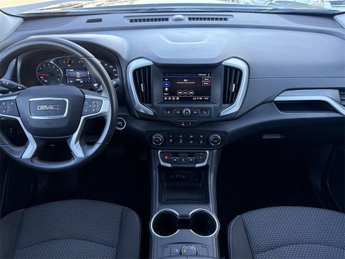 Used 2024 GMC Terrain SLE image 15